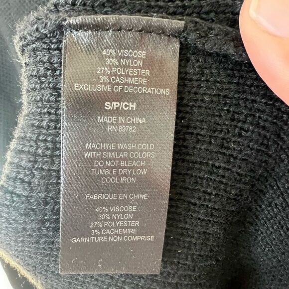 Natori Black Long Sleeve Cashmere Blend V-Neck Oversized Sweater Size Small - Picture 9 of 9